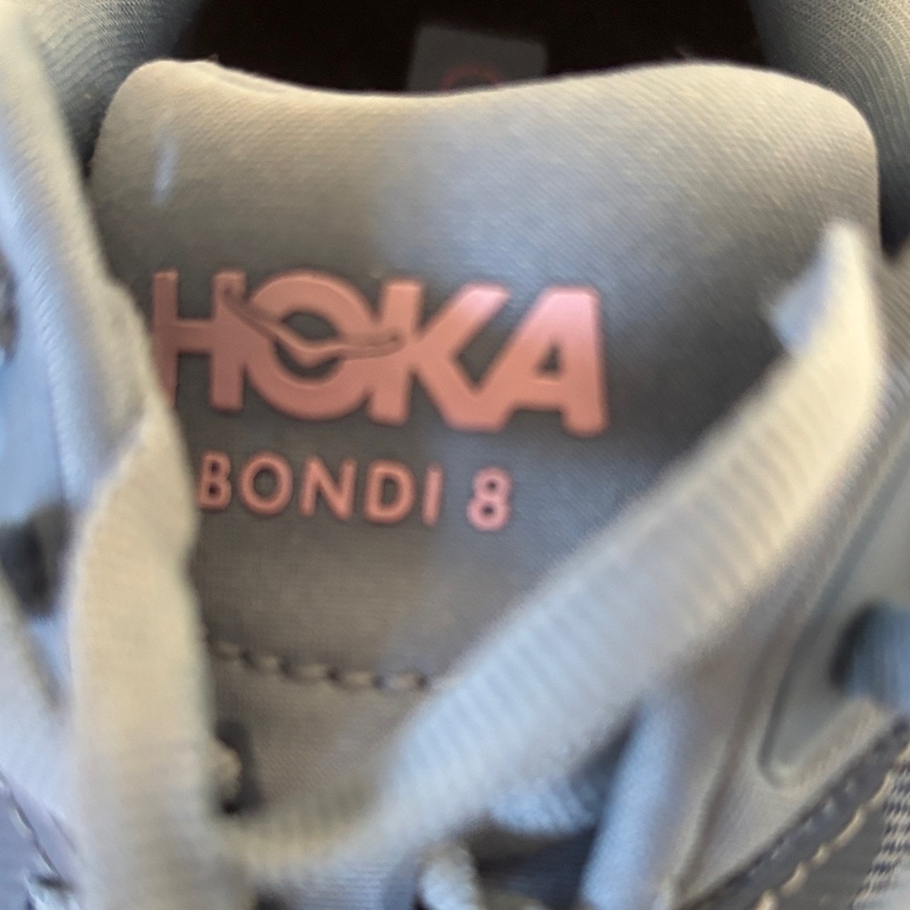 Hoka Women's Bondi 8 Athletic Shoes in size 9D - Picture 7 of 14